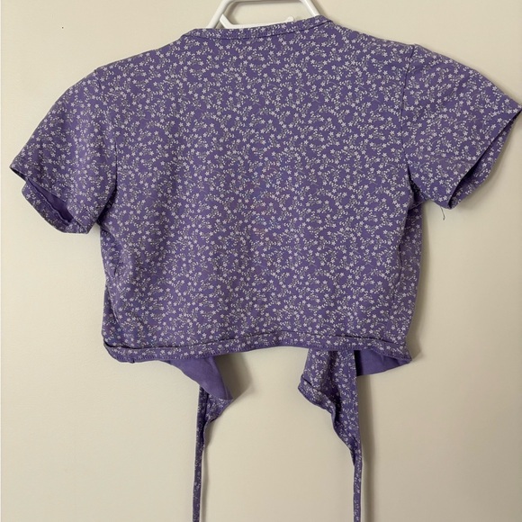 Front tie Walmart top - Picture 2 of 2